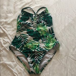 One piece swimming suit